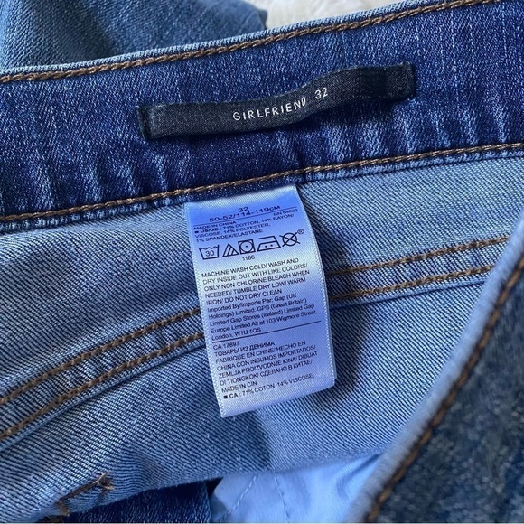 Banana Republic Women's Blue Distressed Girlfriend Jeans Size 32 - Picture 2 of 6